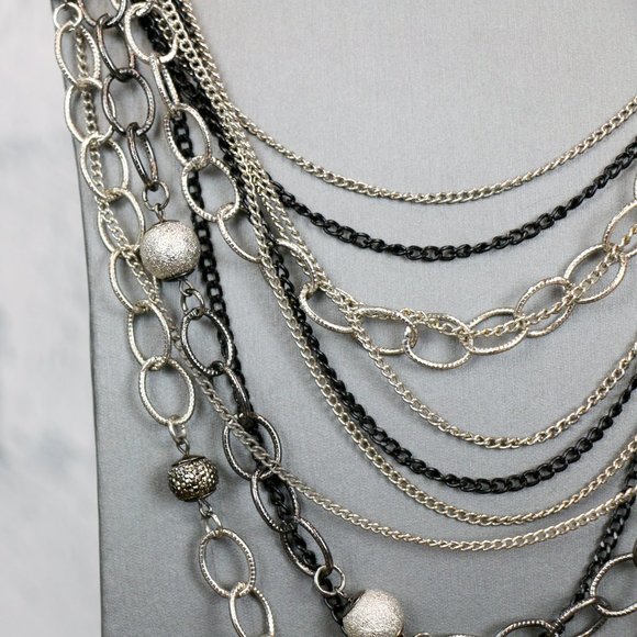 NWT New York and Company Multi-strand Necklace - Picture 2 of 8